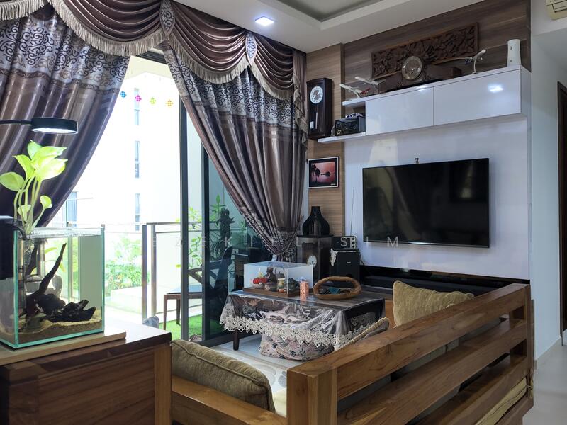 520 Miltonia Close photo 3