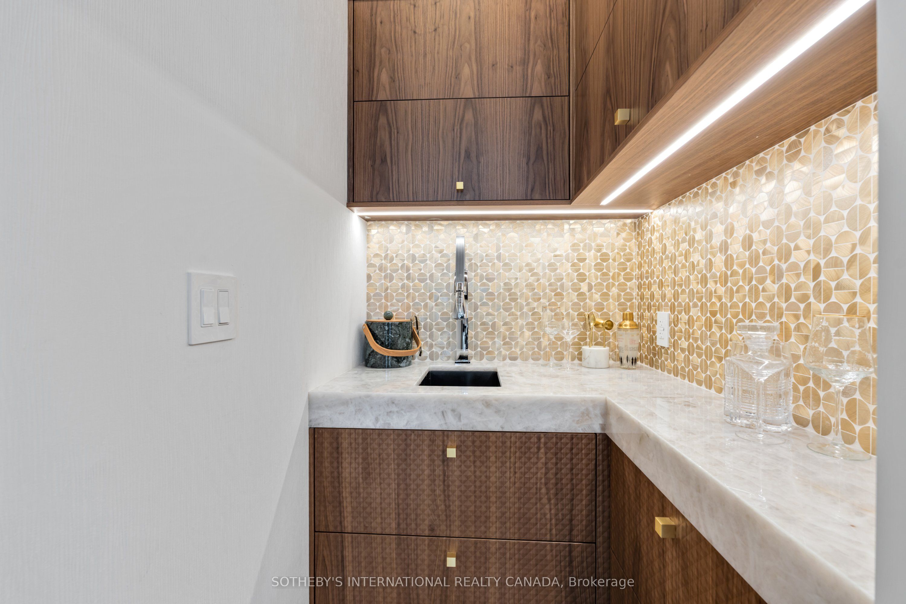 Additional image 5 of 566 Delaware Avenue N, Toronto, ON, M6H 2V2