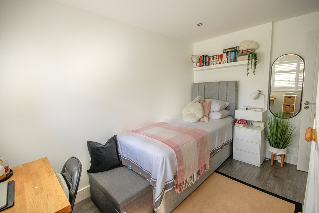 Additional image 10 of 3 bed flat for saleMarett Road, St Helier JE2