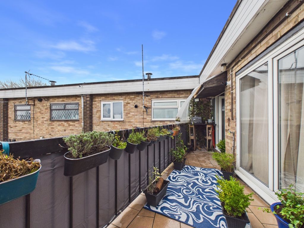 Additional image 11 of 3 bed flat for saleGoodwin Parade, Hull HU3