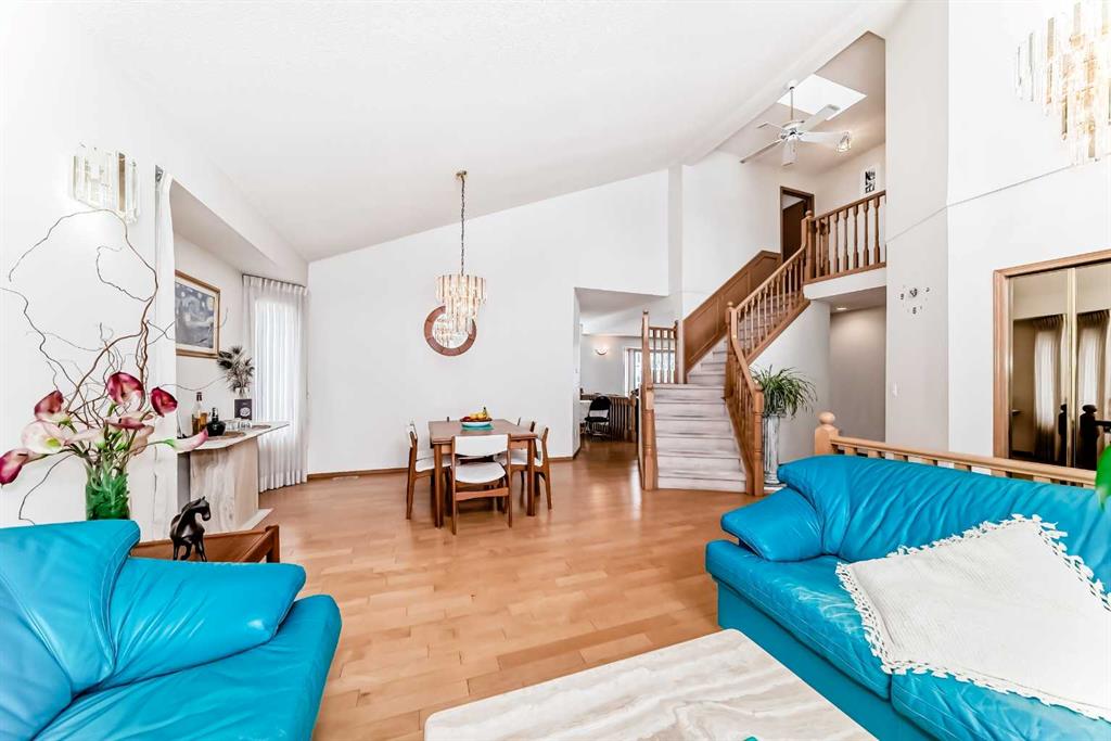 Additional image 5 of 223 Hawkstone Close NW, Calgary, AB, T3G 3P3