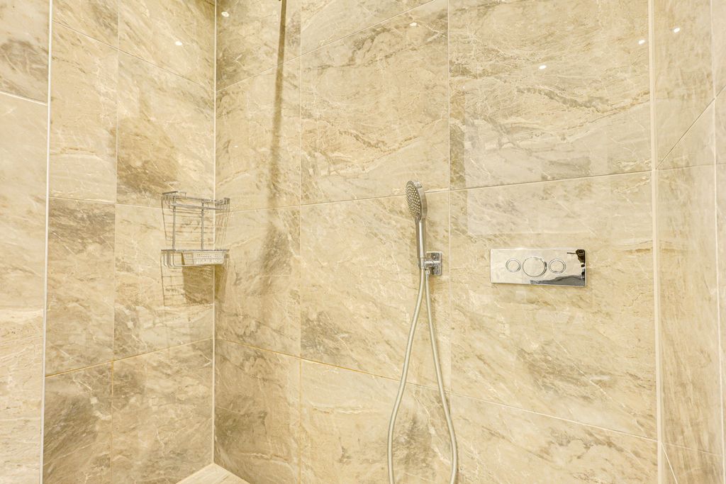 Additional image 33 of 4 bed detached house for saleCastle Road, Benfleet SS7