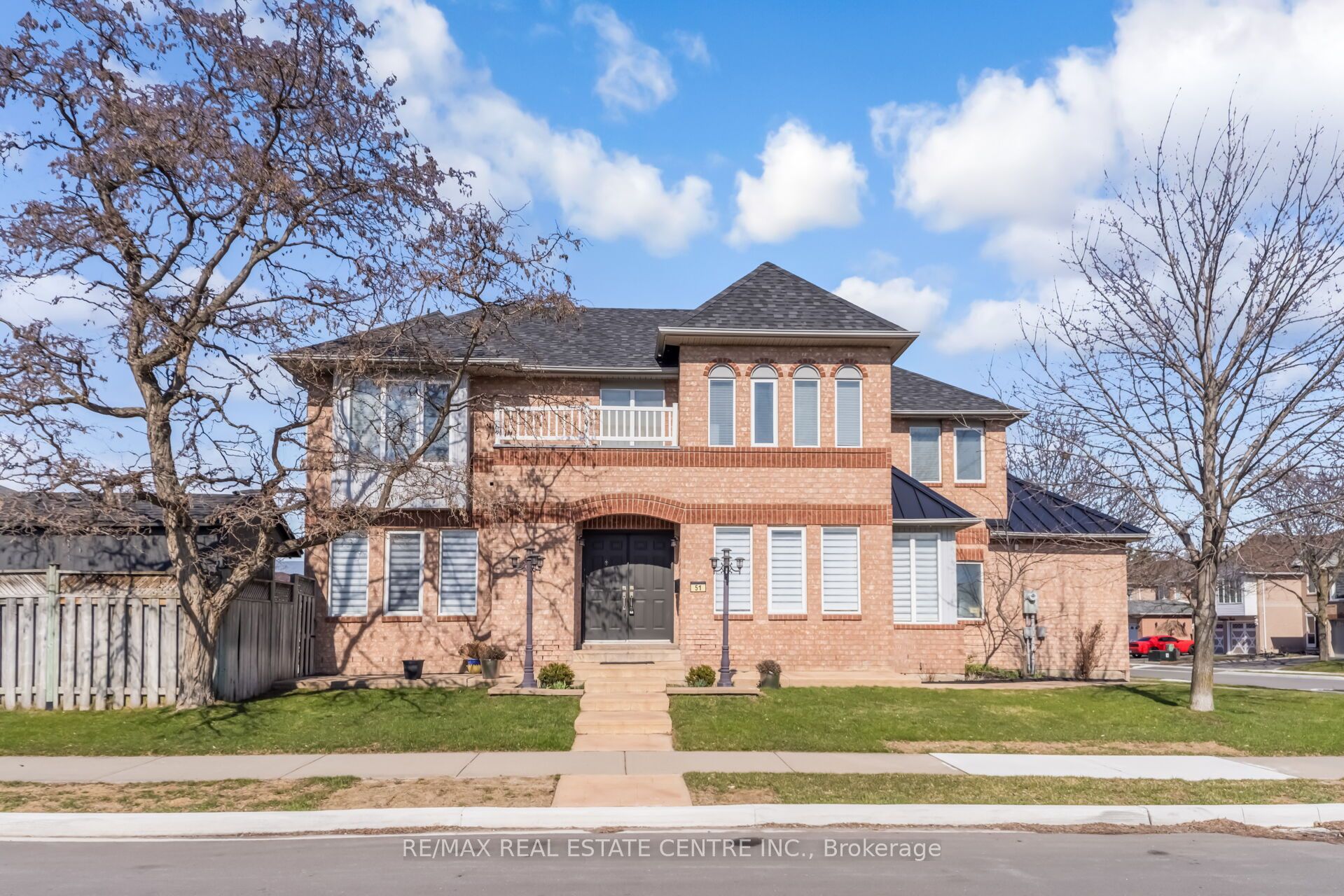 51 Pebblestone Circle, Brampton, ON, L6X 4N2