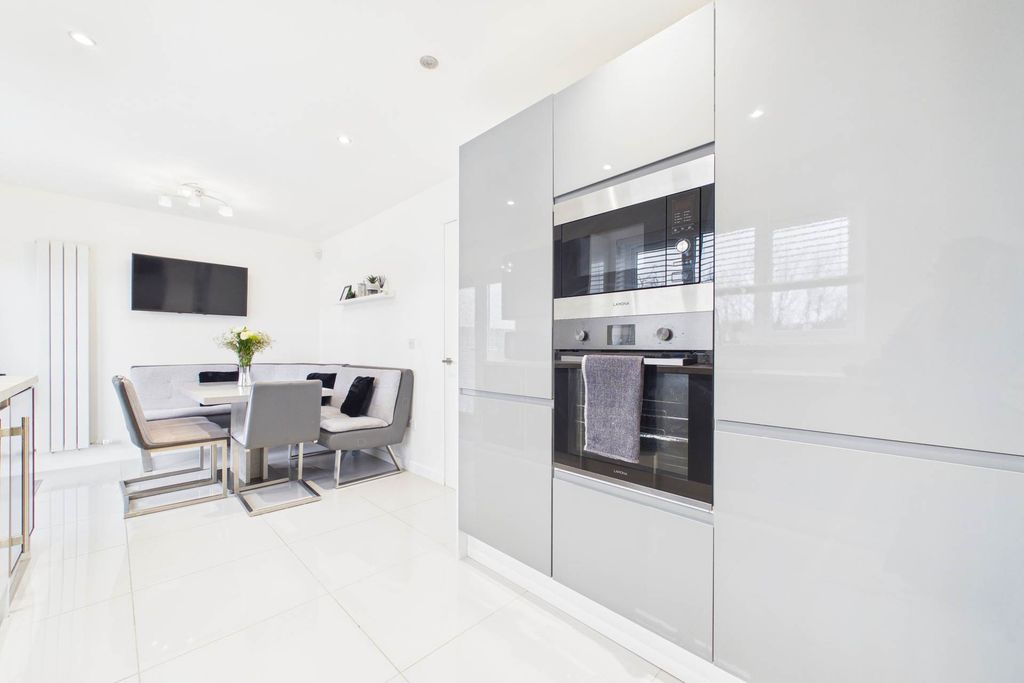Additional image 2 of 3 bed semi-detached house for saleCalderside Place, Airdrie ML6
