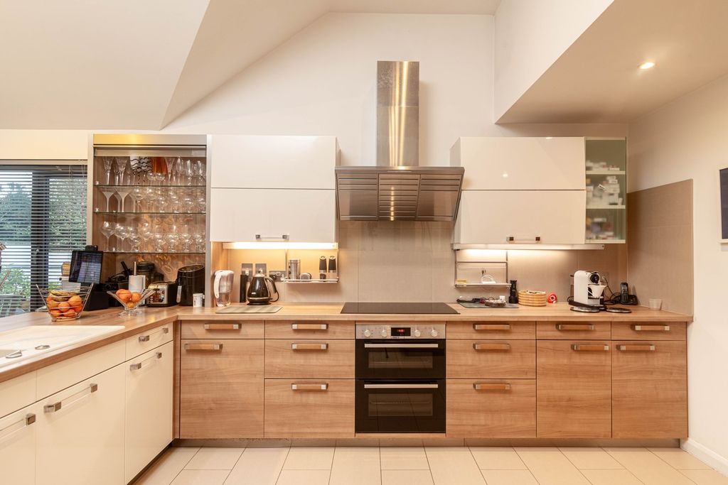 Additional image 15 of 4 bed detached house for salePark Estate, La Marquanderie, St Brelade JE3