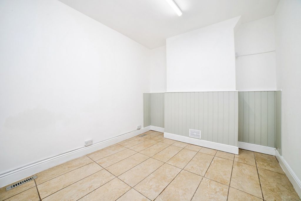 Additional image 7 of 2 bed flat for saleNottingham Road, Somercotes, Alfreton, Derbyshire DE55