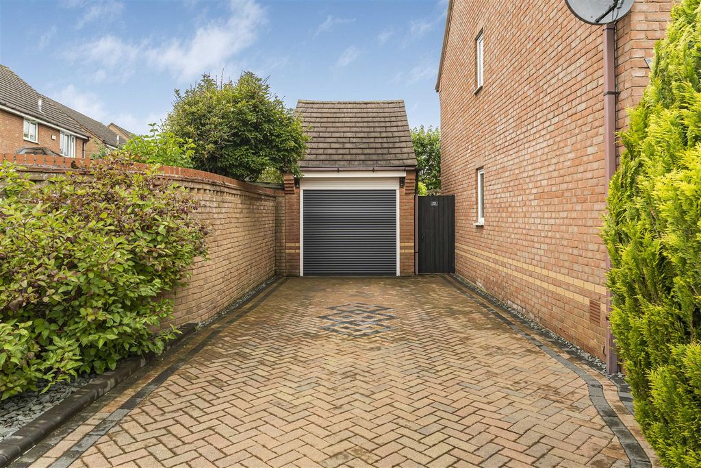 Additional image 34 of 4 bed detached house for saleOxlip Leyes, Bicester OX26