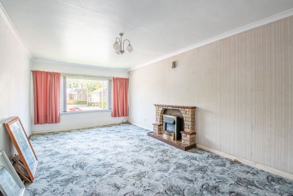 2 bed flat for saleSt. Michaels Close, Cottingley, West Yorkshire BD16 photo 3