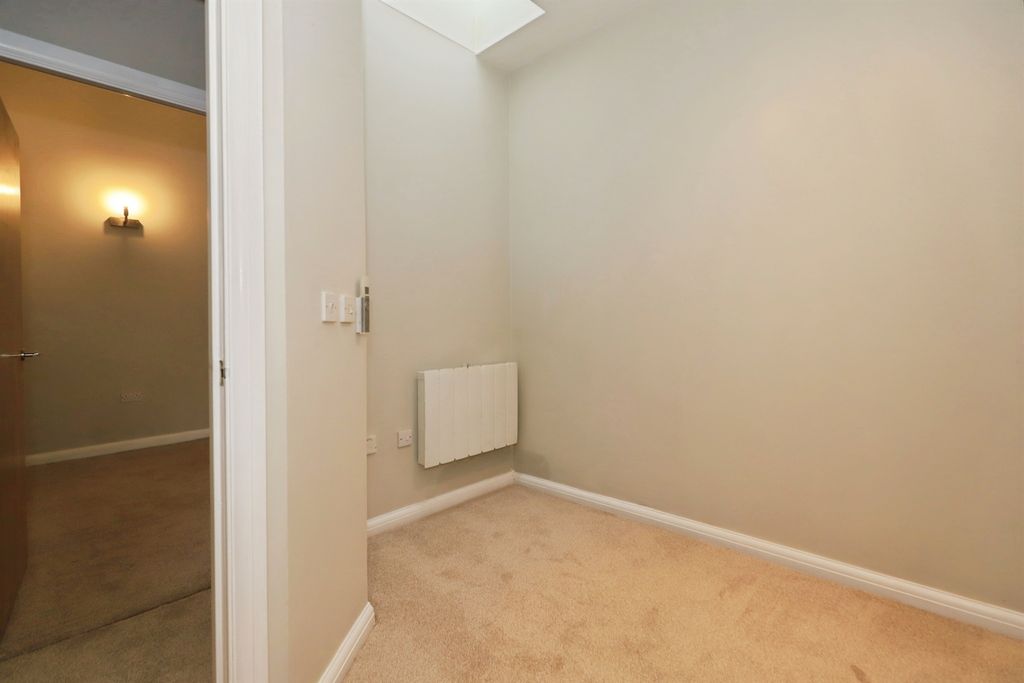 Additional image 8 of 2 bed flat for saleCastle Road, Kidderminster DY11