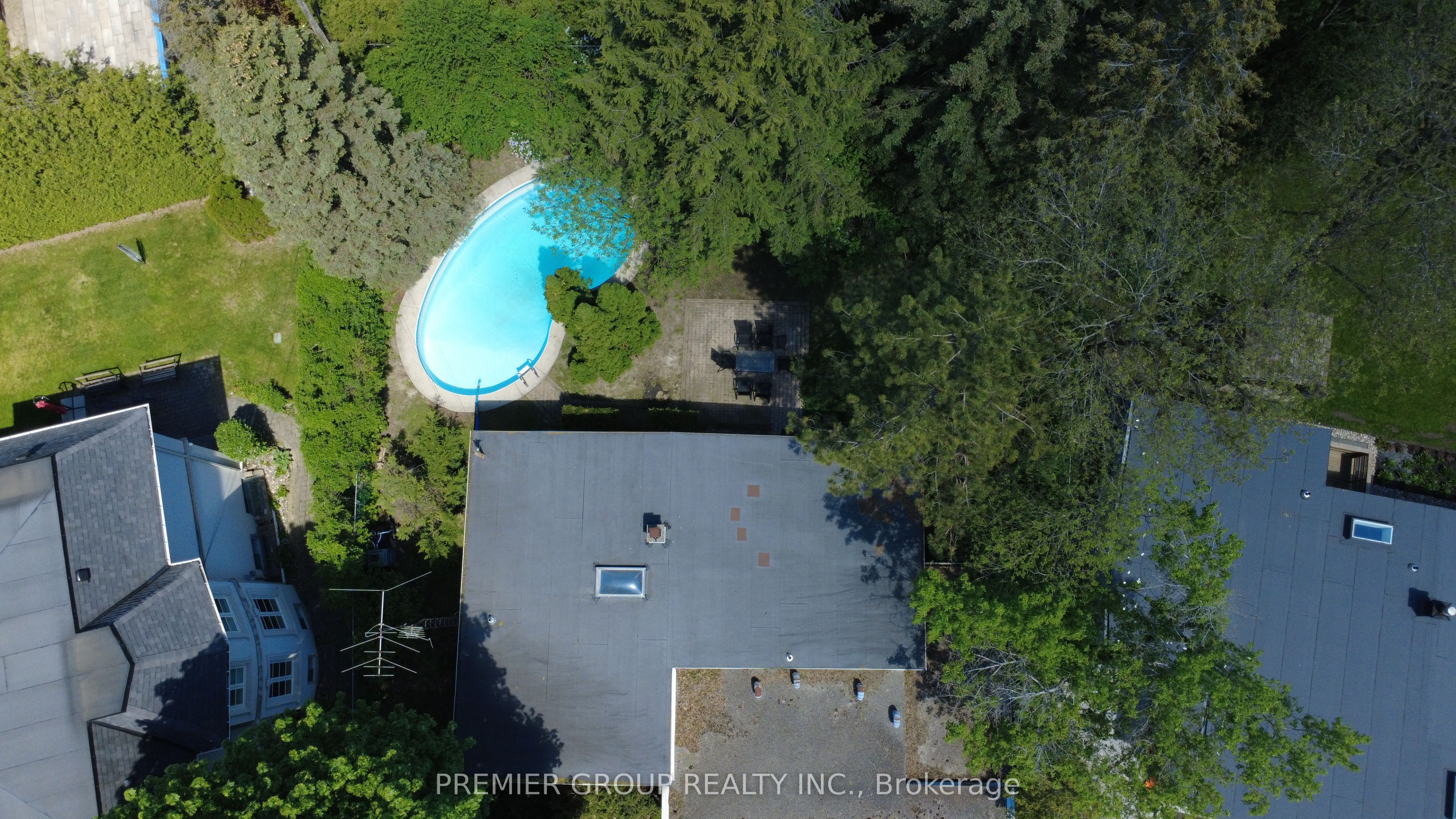 83 Larkfield Drive, Toronto, ON, M3B 2H5