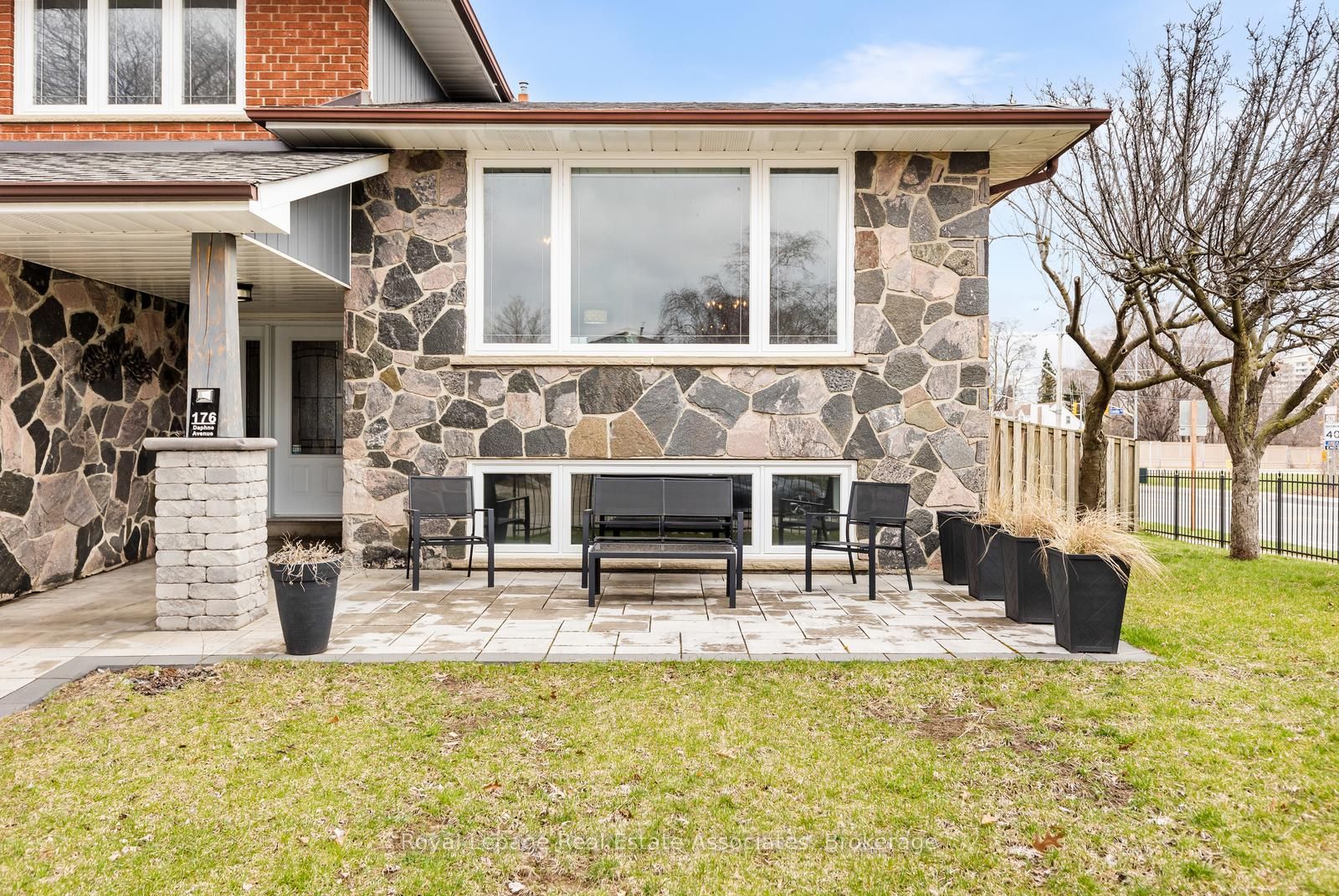 Additional image 3 of 176 Daphne Avenue, Mississauga, ON, L5A 1M6