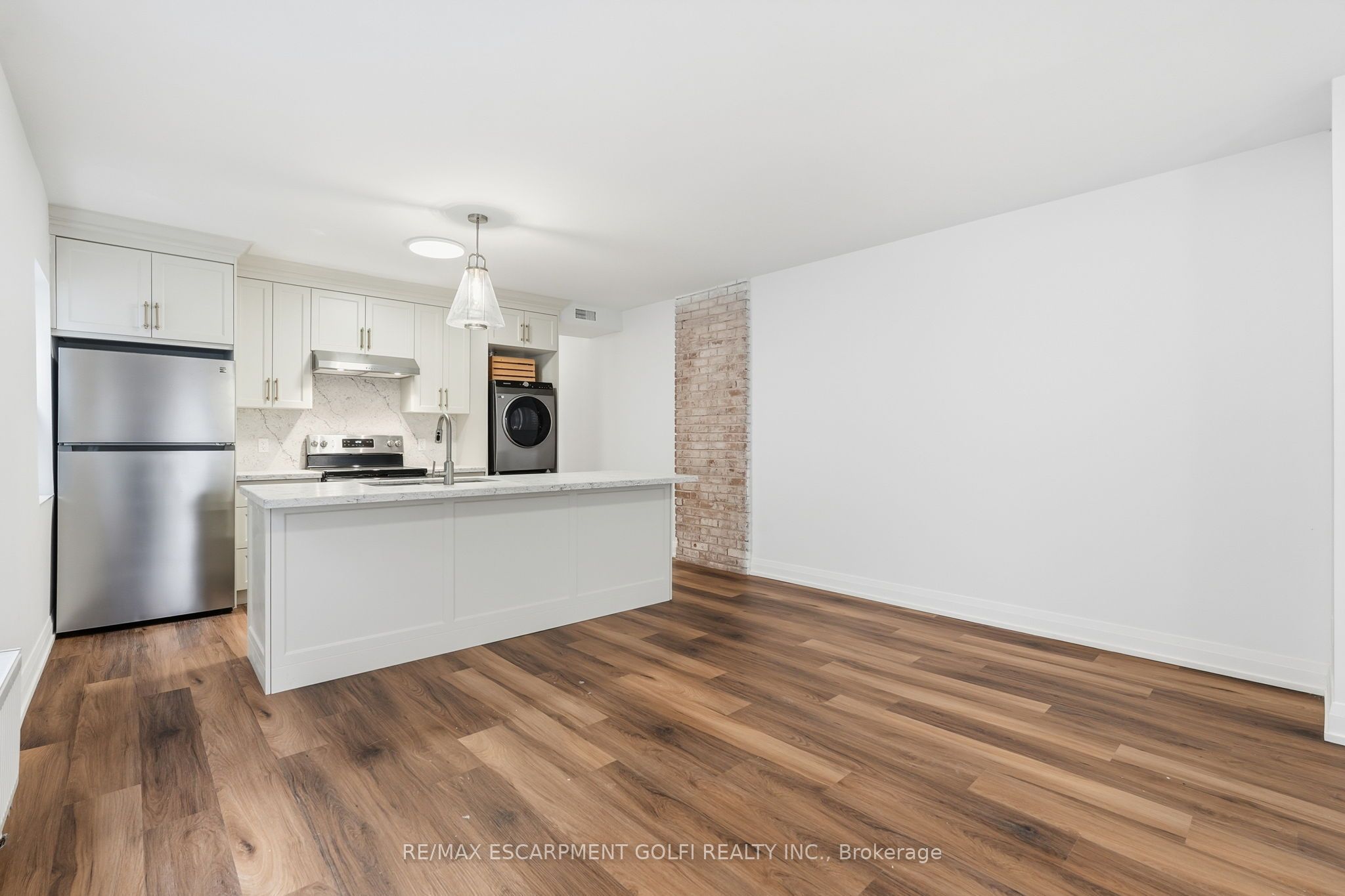 Additional image 5 of 1-4876 Simcoe Street, Niagara Falls, ON, L2E 1V9