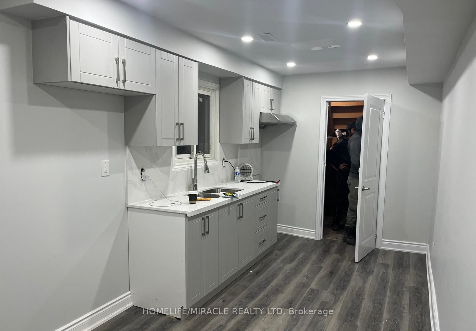 Additional image 2 of 8 Rotherglen Court, Brampton, ON, L6X 2S1