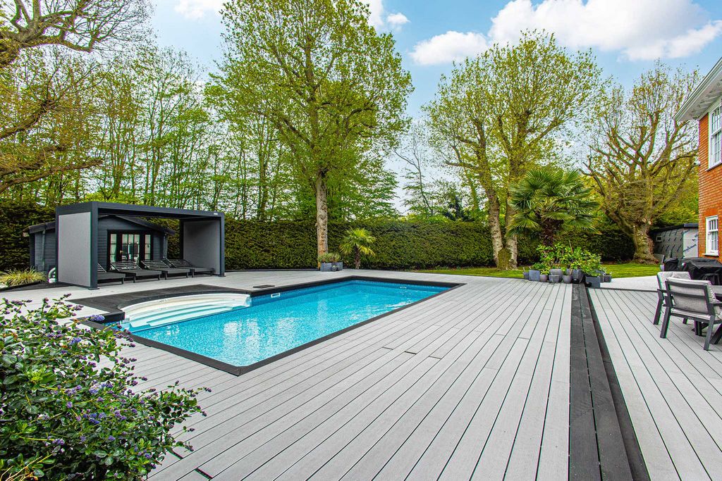 Additional image 45 of 5 bed detached house for saleBenfleet Road, Benfleet SS7