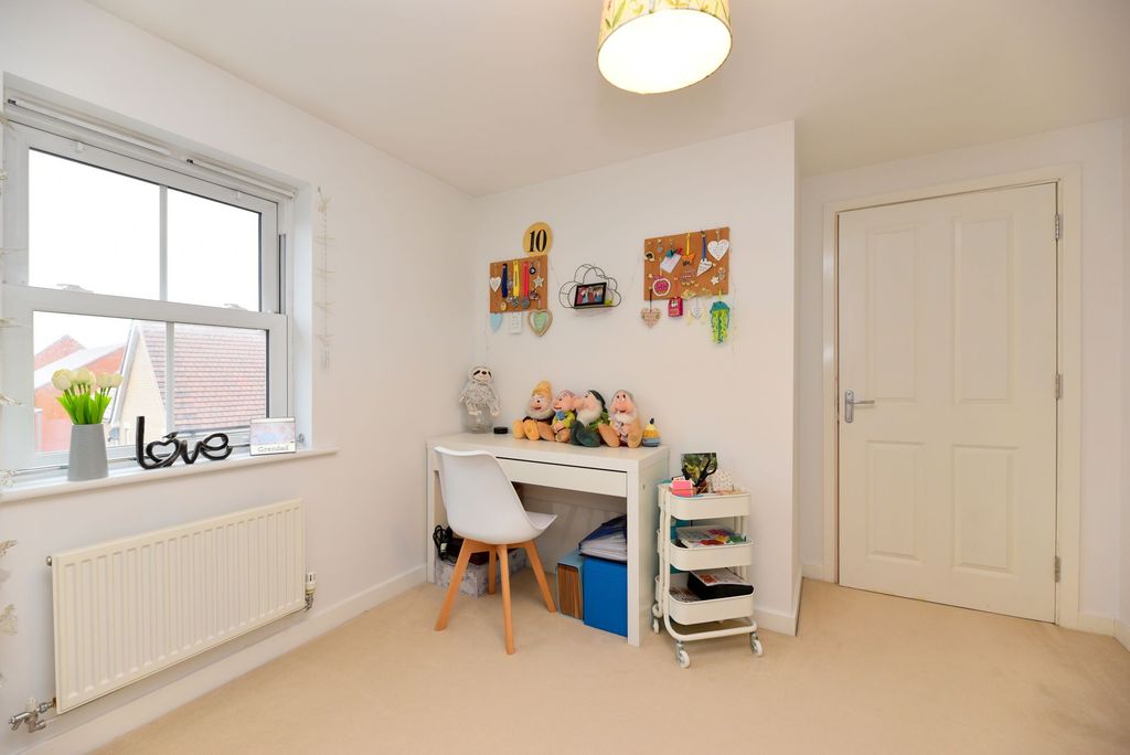 Additional image 11 of 2 bed flat for saleSanger Avenue, Biggleswade SG18