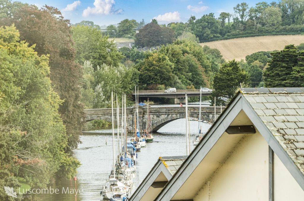 Additional image 14 of 2 bed flat for saleDart View House, Baltic Way, Totnes TQ9