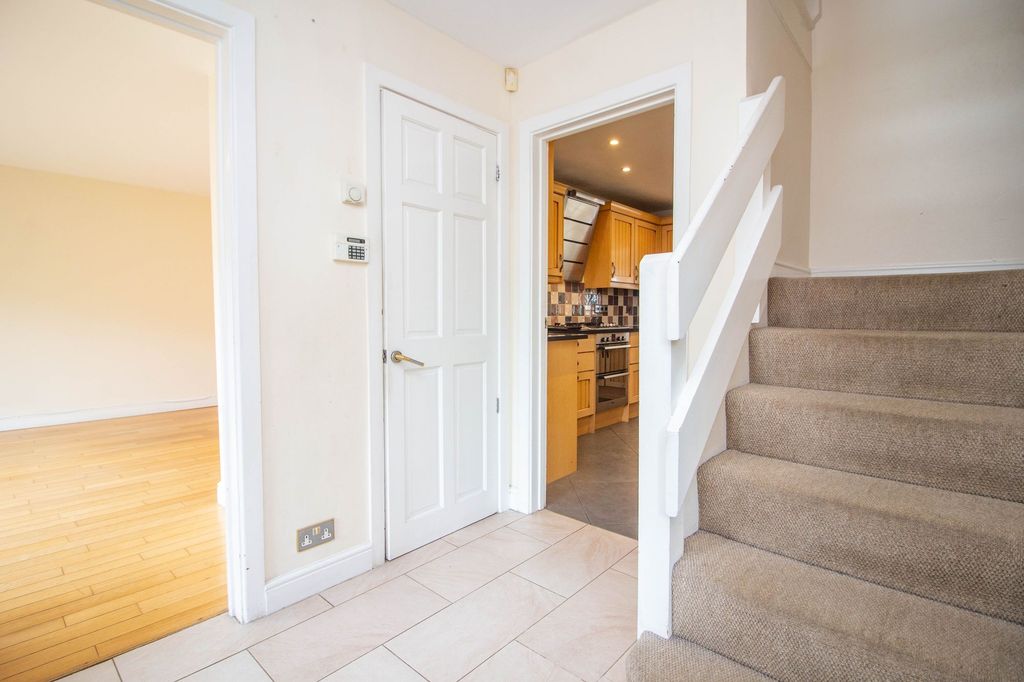 Additional image 5 of 4 bed link detached house for saleFoxleys, Carpenders Park, Watford WD19