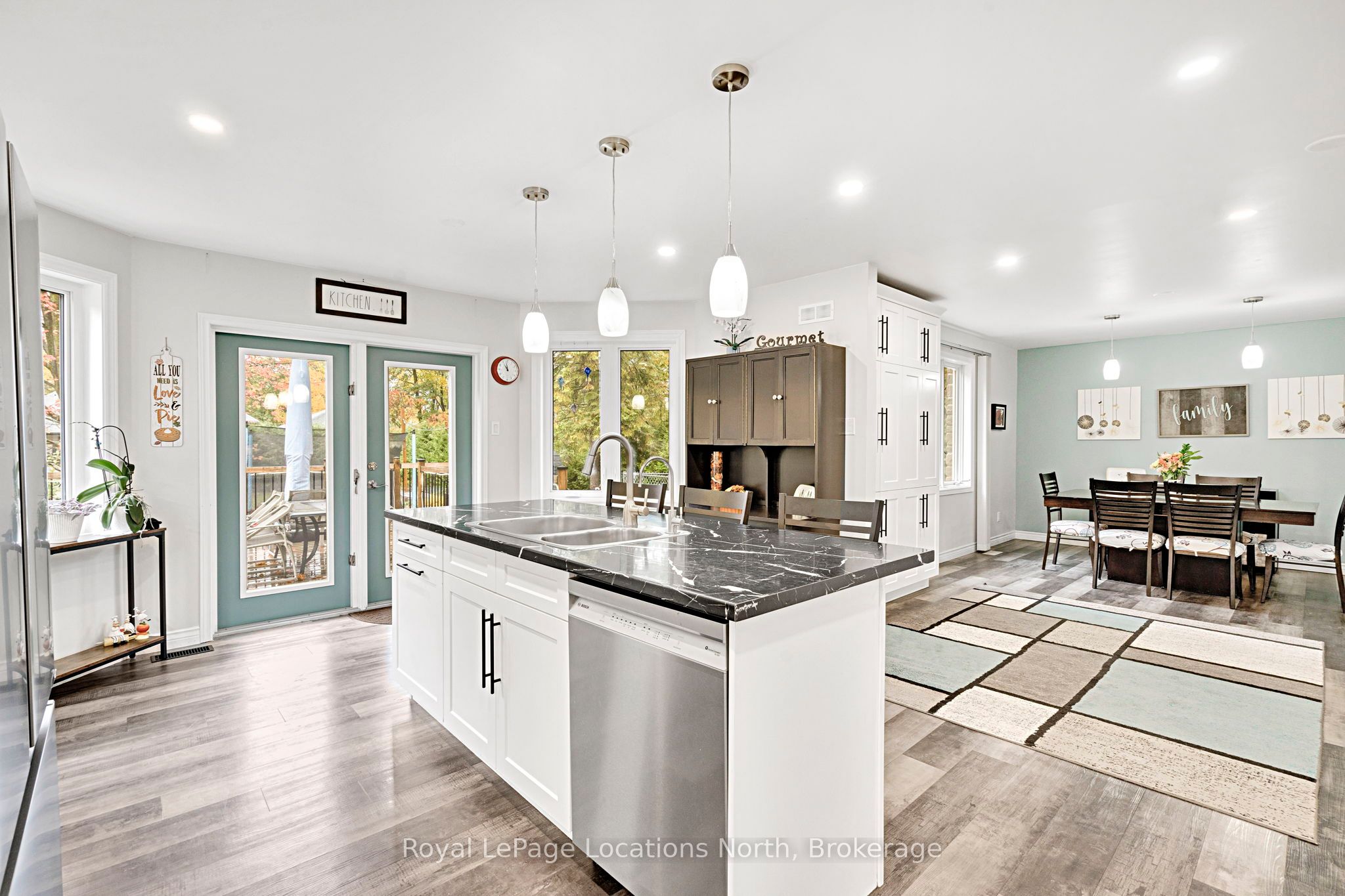 Additional image 6 of 266 45th Street S, Wasaga Beach, ON, L9Z 1R3