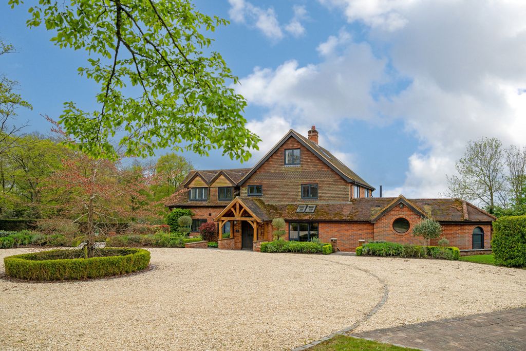 5 bed detached house for saleHarvest Hill Bourne End, Buckinghamshire SL8