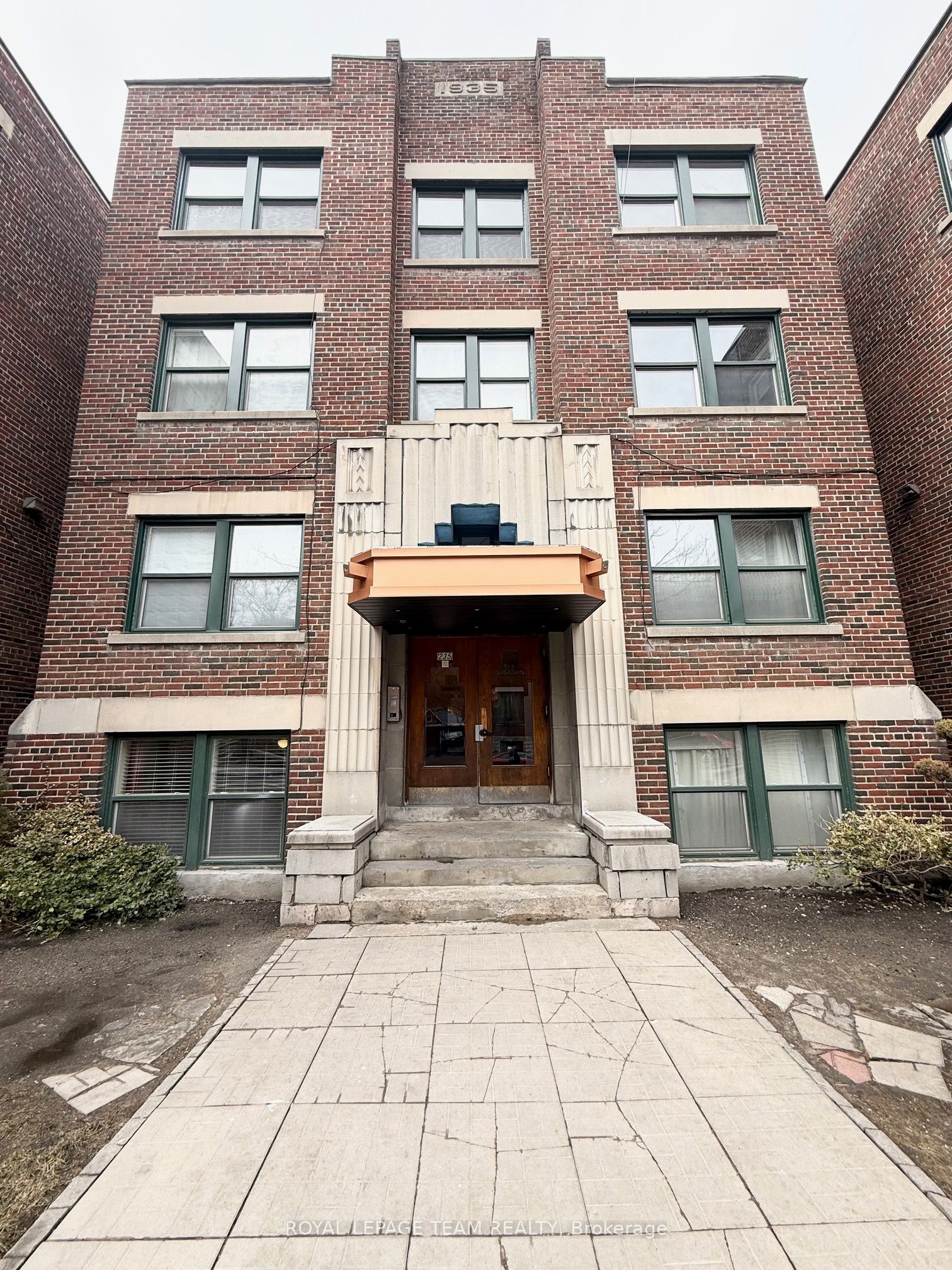 2-235 Cooper Street, Ottawa, ON, K2P 1L7