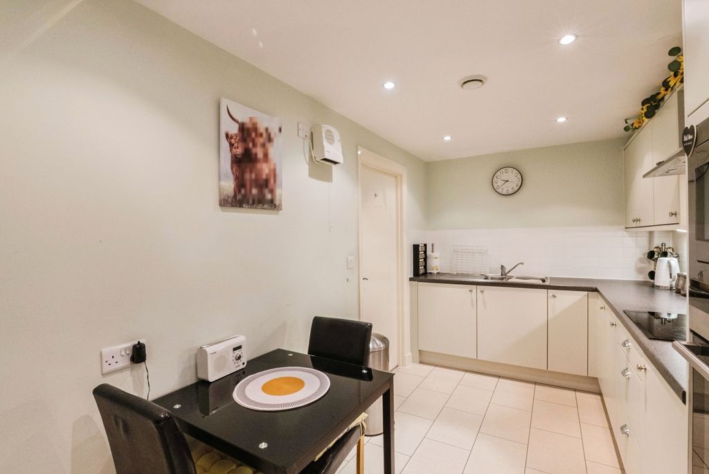 Additional image 7 of 2 bed flat for saleAshton View, Lytham St. Annes, Lancashire FY8