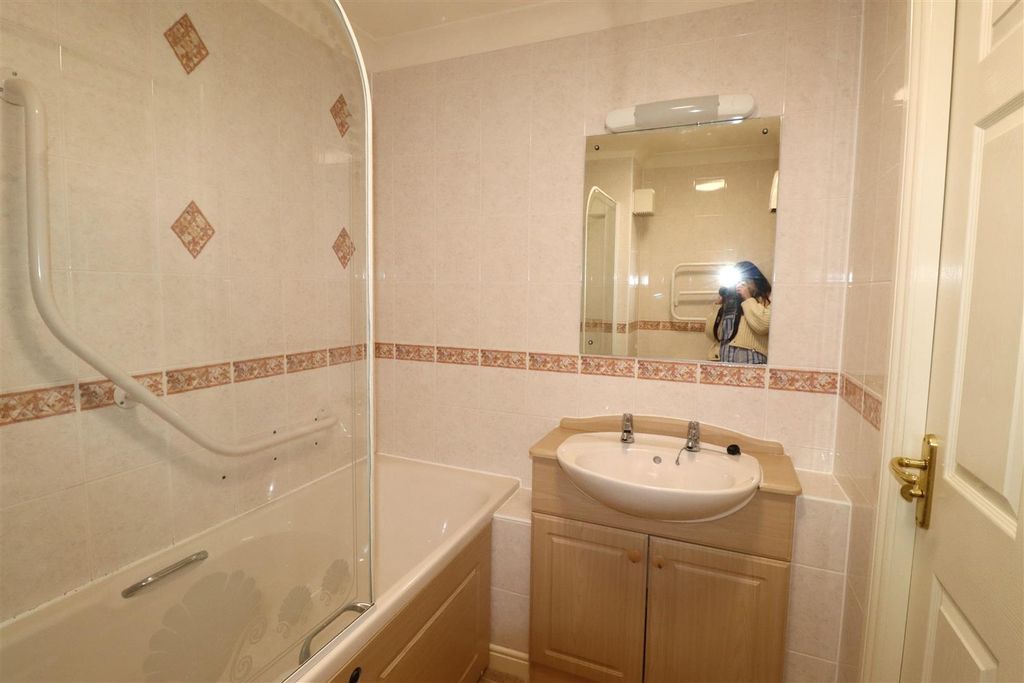 Additional image 19 of 2 bed flat for sale8 Royal Ness Court, Ness Walk, Inverness IV3