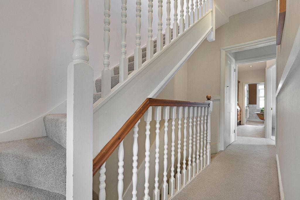 Additional image 27 of 4 bed semi-detached house for saleHills Road, Buckhurst Hill IG9