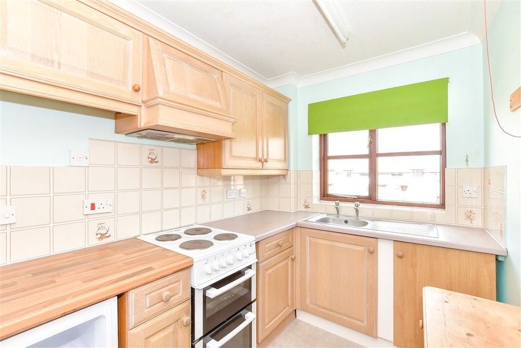 1 bed flat for saleStein Road, Emsworth, Hampshire PO10