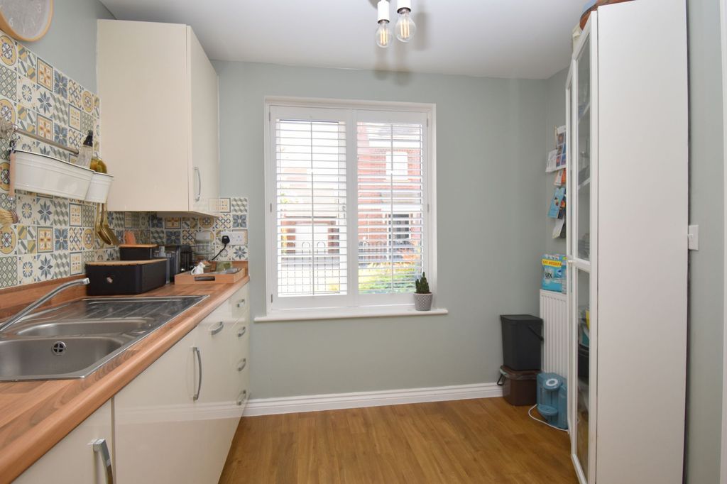 Additional image 8 of 3 bed semi-detached house for saleTate Drive, Biggleswade SG18