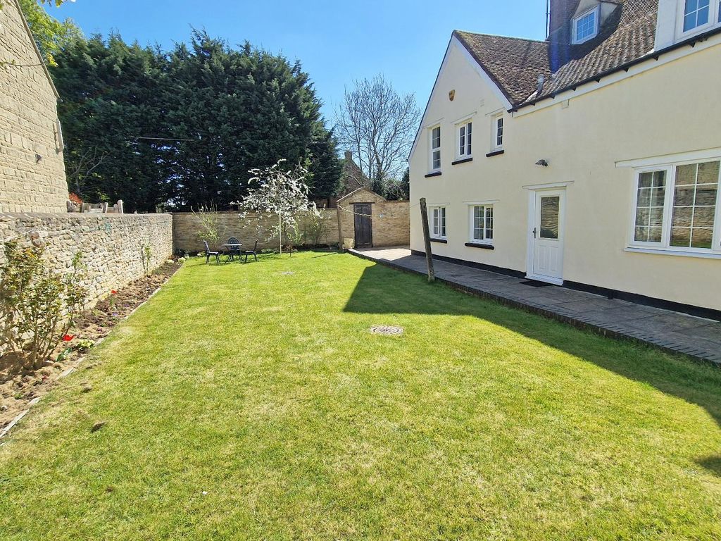 Additional image 29 of 6 bed detached house for saleFringford Road, Caversfield, Bicester OX27