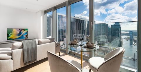 Landmark Pinnacle, 10 Marsh Wall, Isle Of Dogs, London E14, Studio for sale