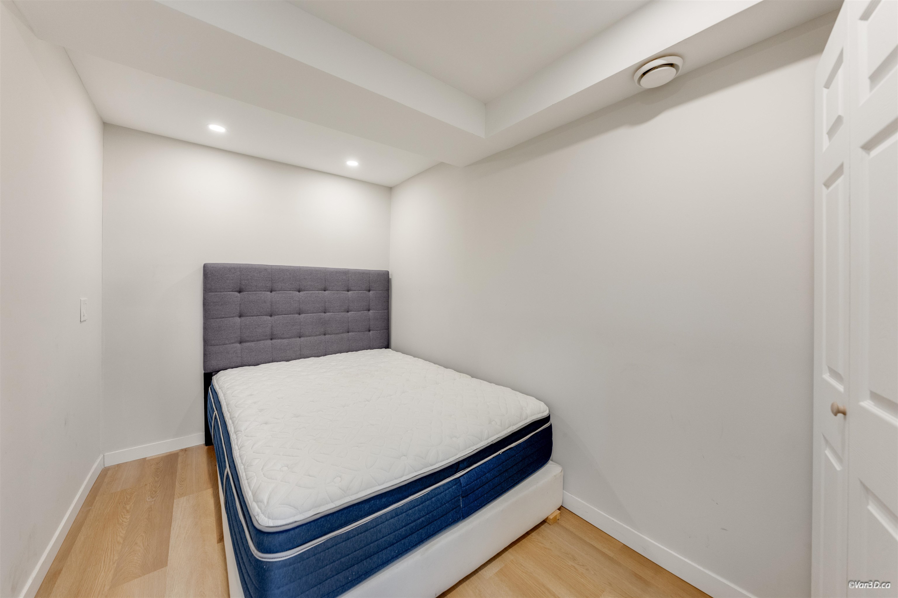 Additional image 6 of 5571 Claude Avenue, Burnaby, BC, V5E 2M7