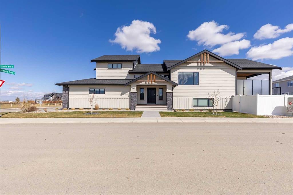 648 Sixmile Crescent S, Lethbridge, AB, T1K 8G4