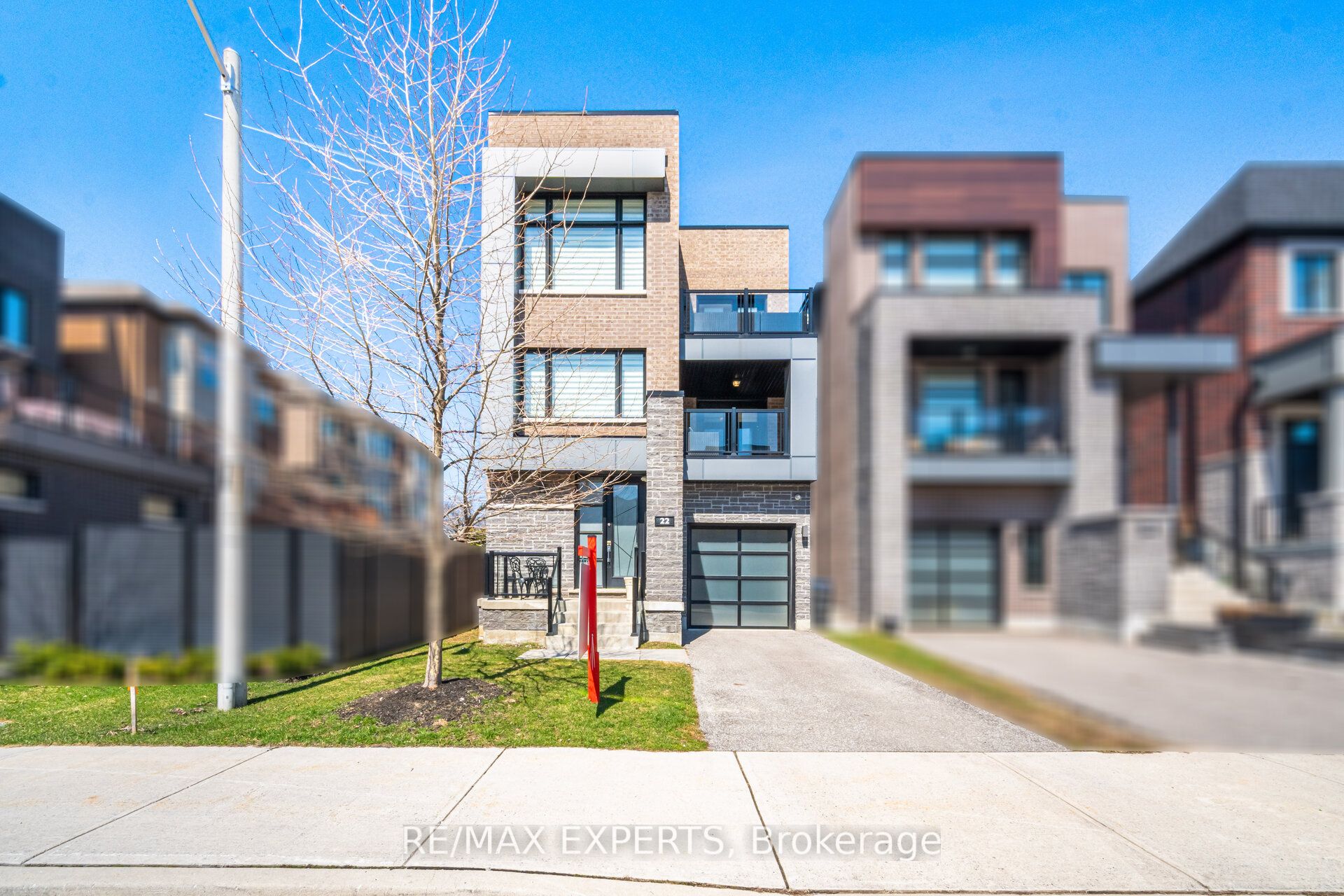 Additional image 3 of 22 Kipling Grove Court, Toronto, ON, M9B 0C6