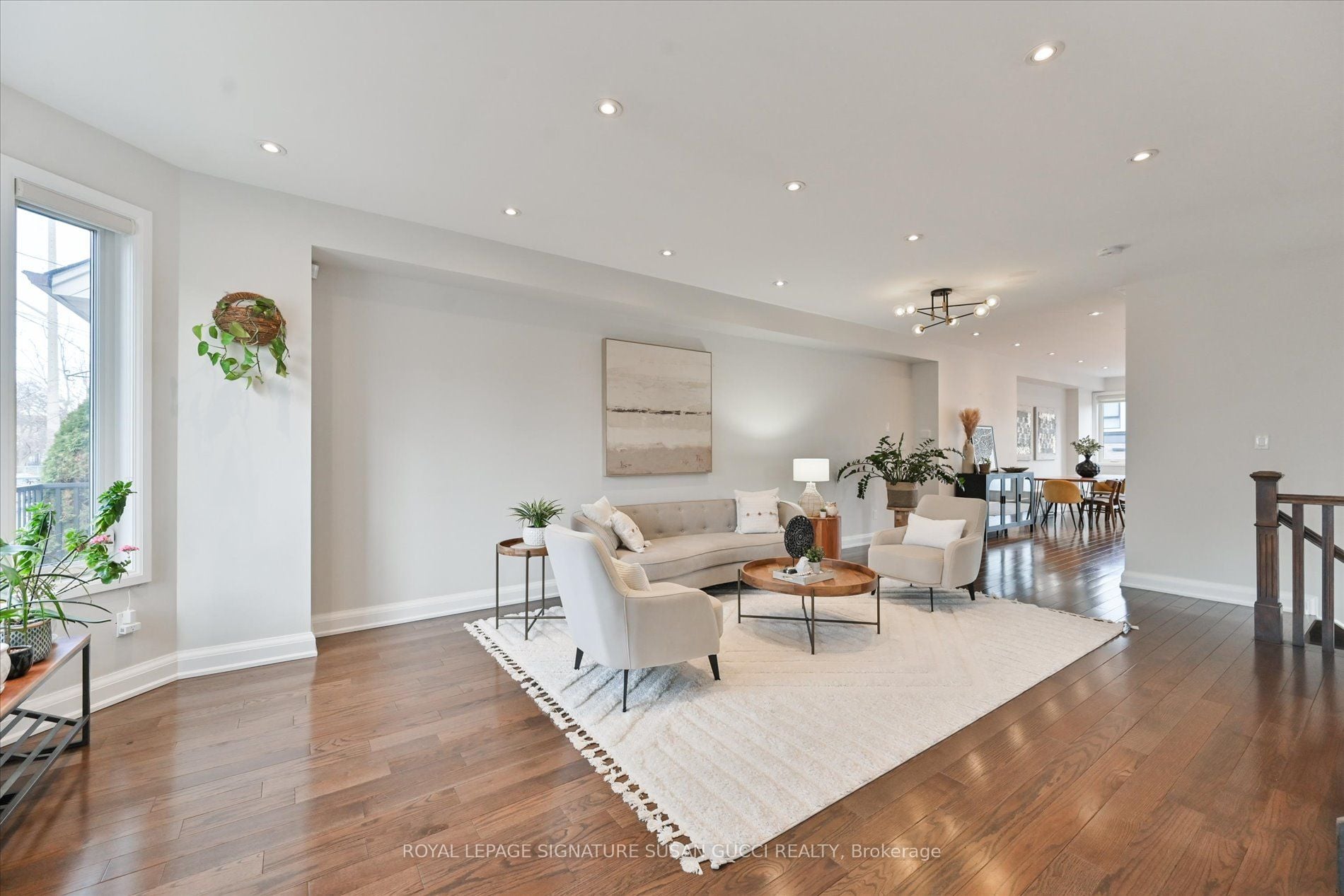 Additional image 3 of 811 Cosburn Avenue, Toronto, ON, M4C 2V9