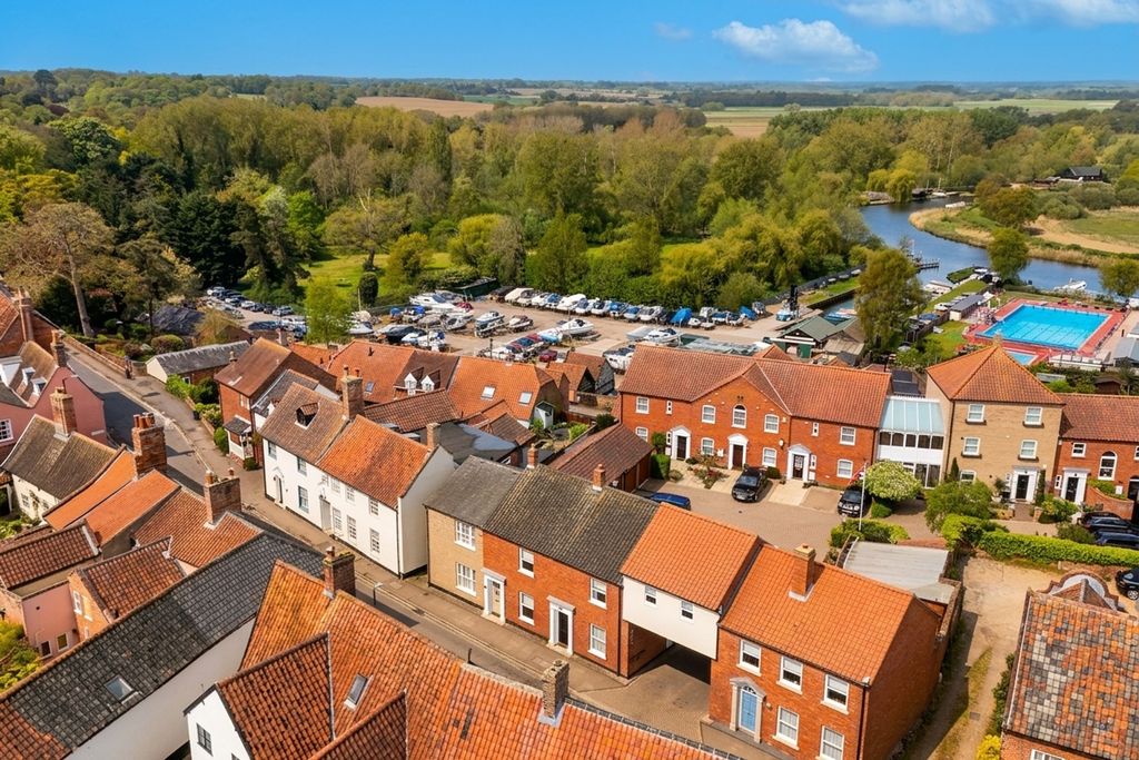 Additional image 24 of 2 bed terraced house for saleOld College Close, Beccles NR34