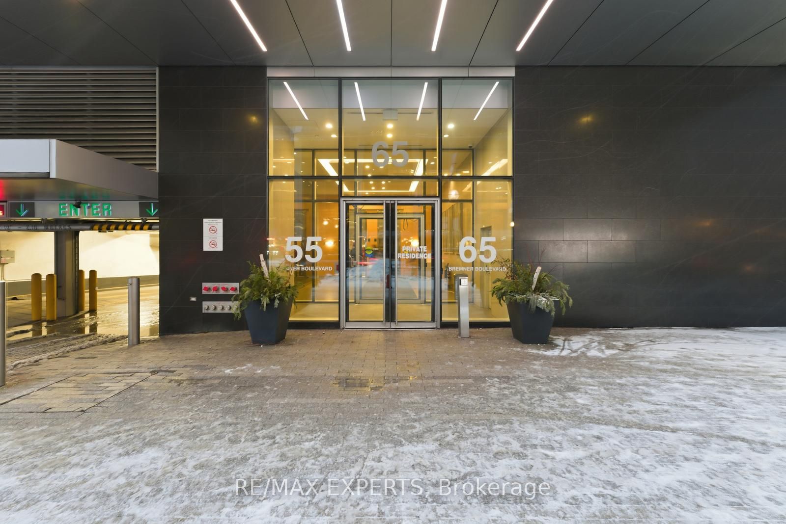 Additional image 3 of 2405-55 Bremner Boulevard, Toronto, ON, M5J 0A6