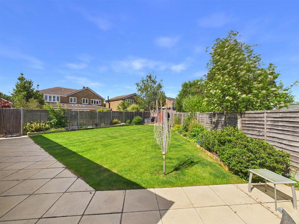 Additional image 28 of 4 bed detached house for saleLangdon Avenue, Bedgrove, Aylesbury HP21