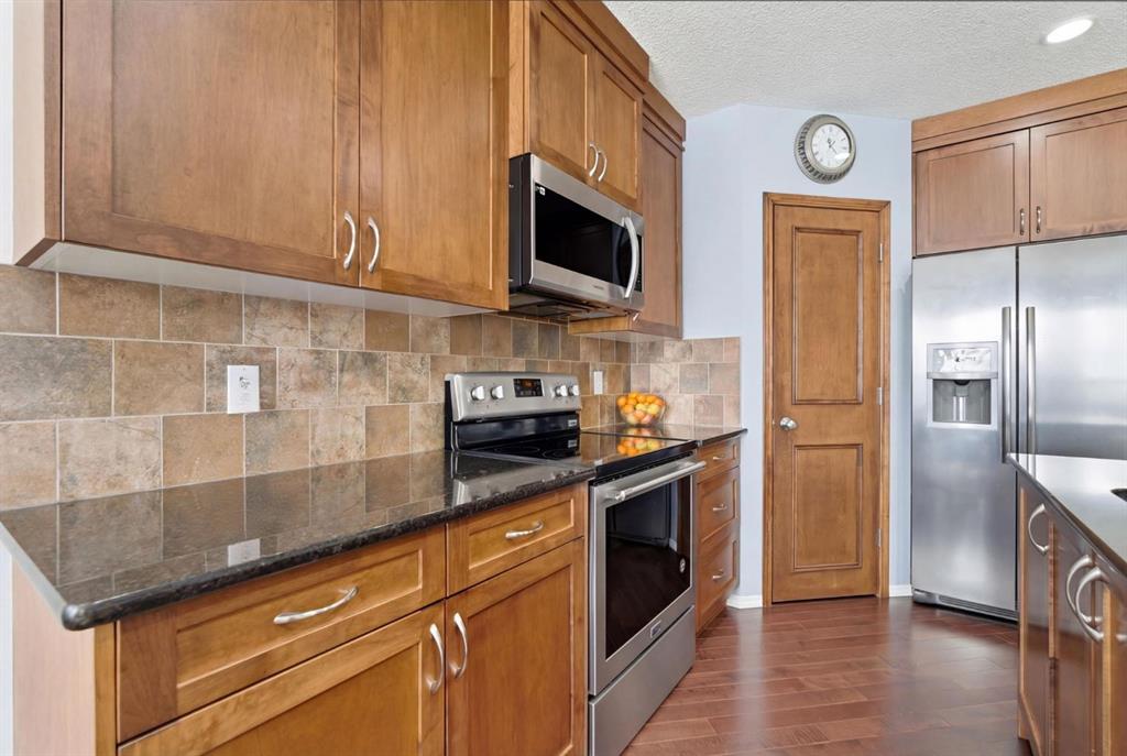 Additional image 5 of 512 Panatella Square NW, Calgary, AB, T3K 0T5