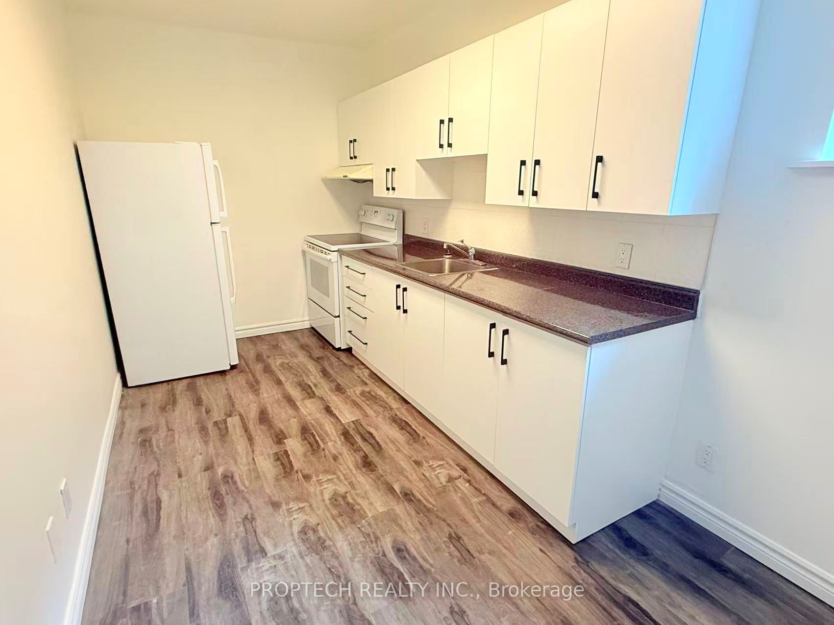 Additional image 2 of 2-373 Broadview Avenue, Toronto, ON, M4K 2M7