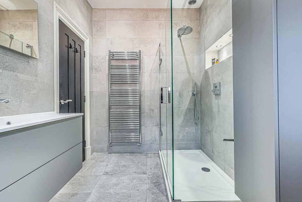 Additional image 34 of 5 bed detached house for saleBenfleet Road, Benfleet SS7