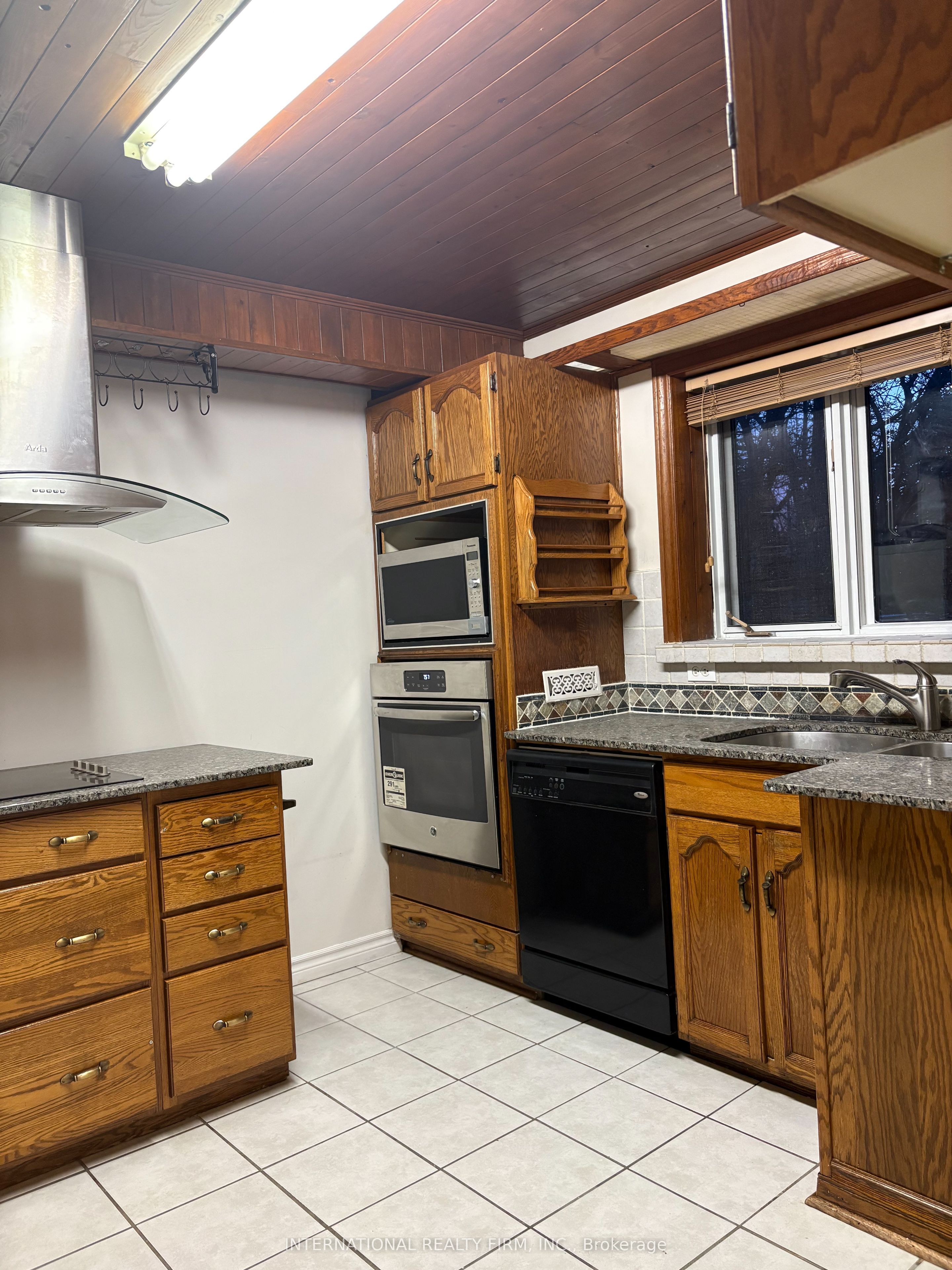 Additional image 6 of Main-397 Centre Street E, Richmond Hill, ON, L4C 1B5