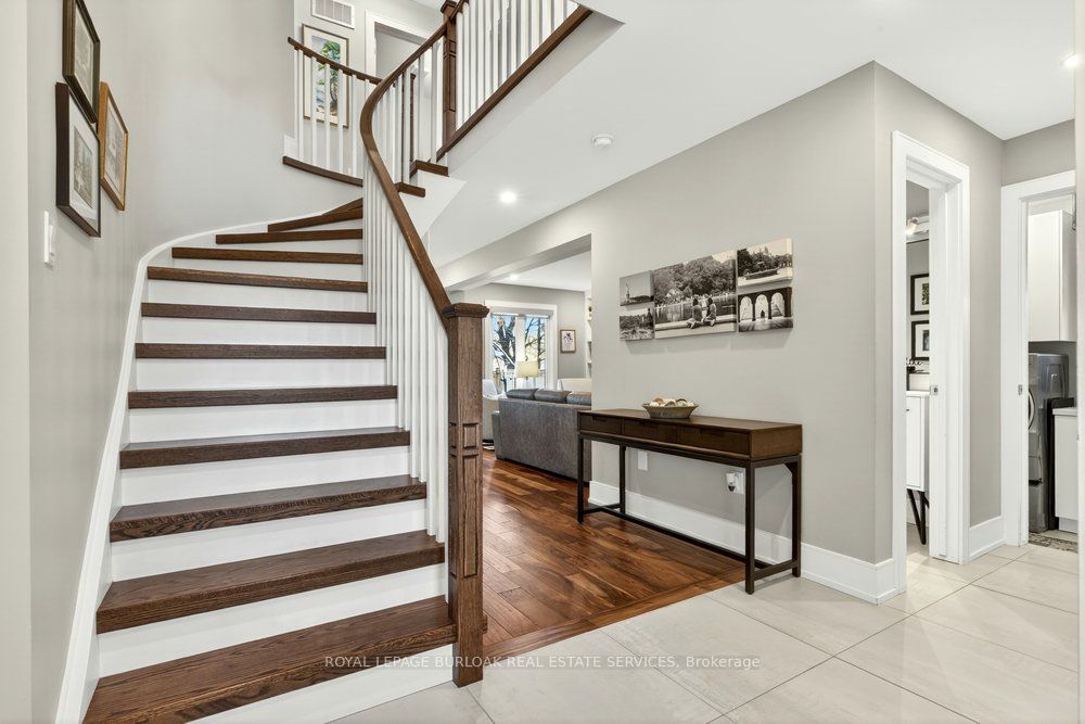 Additional image 3 of 1078 Augustus Drive, Burlington, ON, L7S 2L1