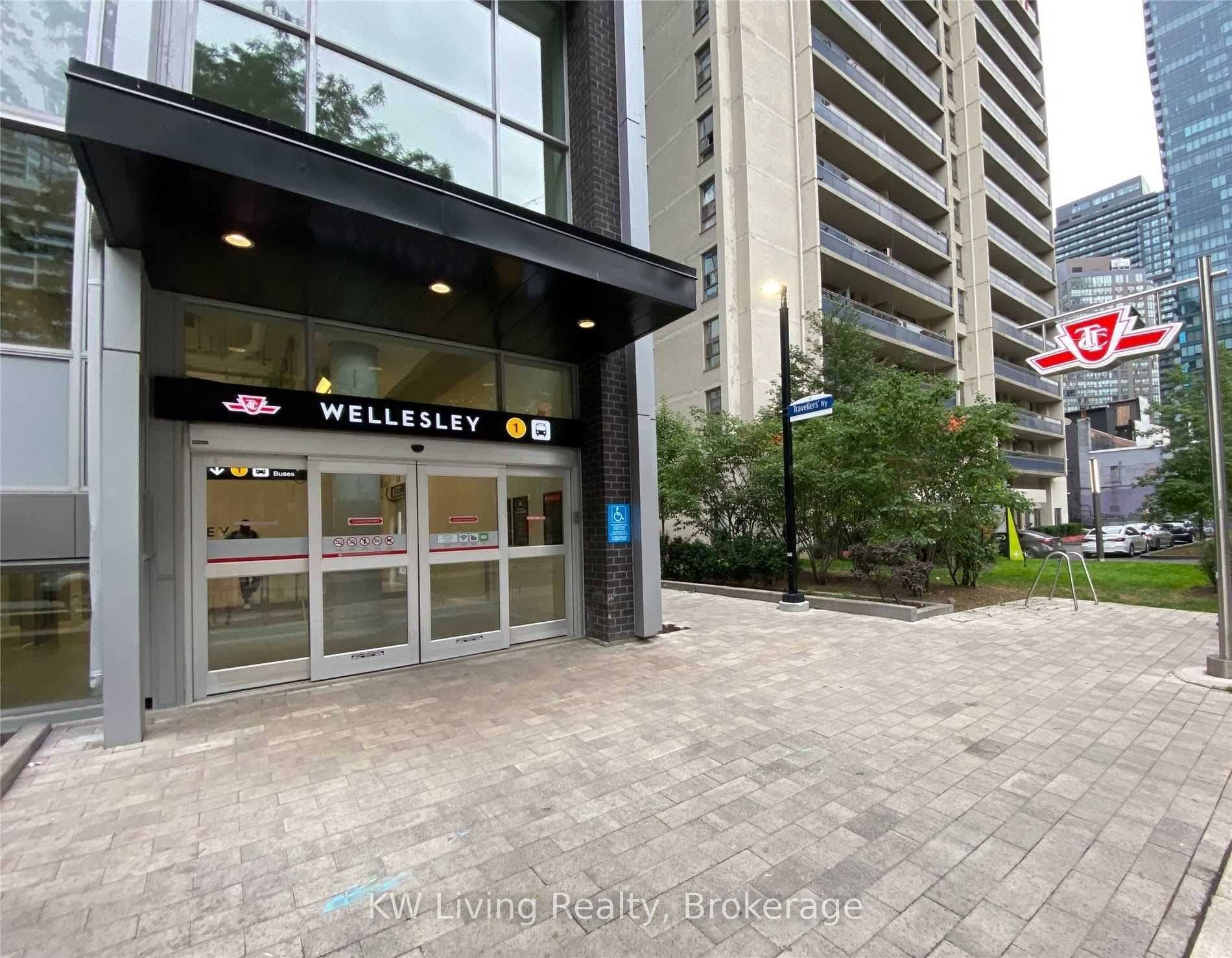 Additional image 4 of 406-17 Dundonald Street, Toronto, ON, M4Y 1K3