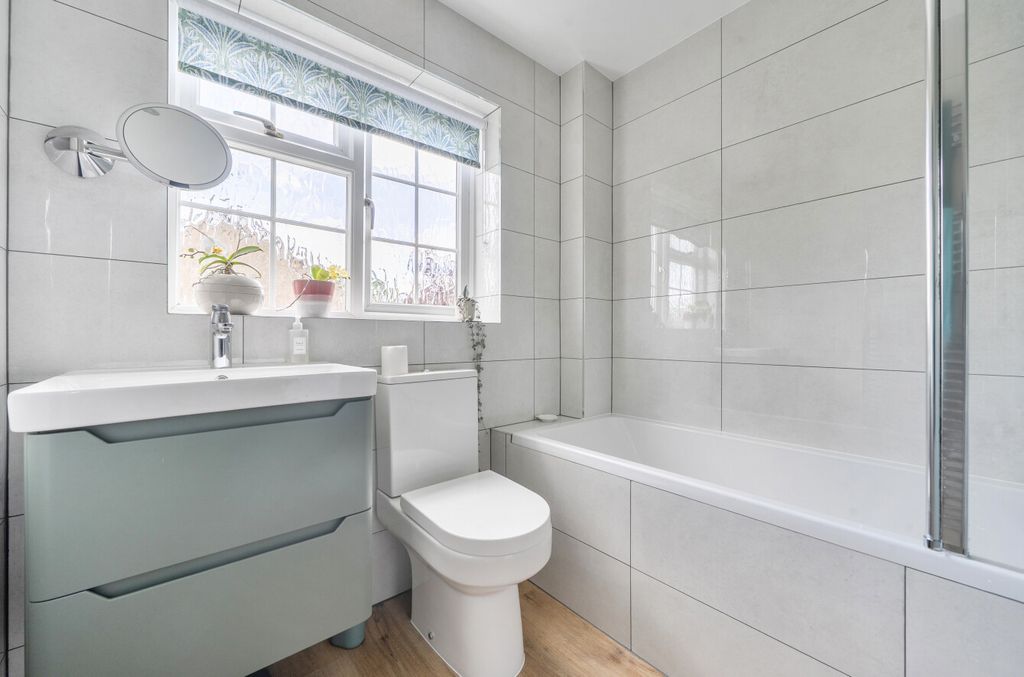 Additional image 11 of 3 bed link detached house for saleKnox Green, Binfield, Bracknell, Berkshire RG42
