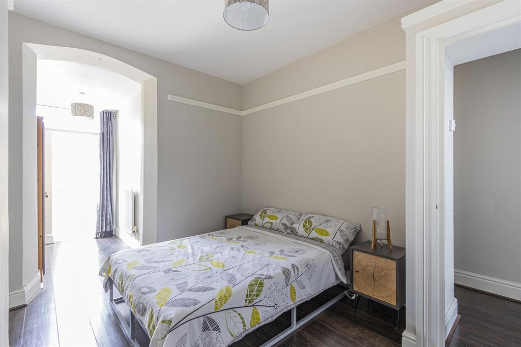 Additional image 2 of 1 bed flat for saleTyn-Y-Coed Place, Roath, Cardiff CF24
