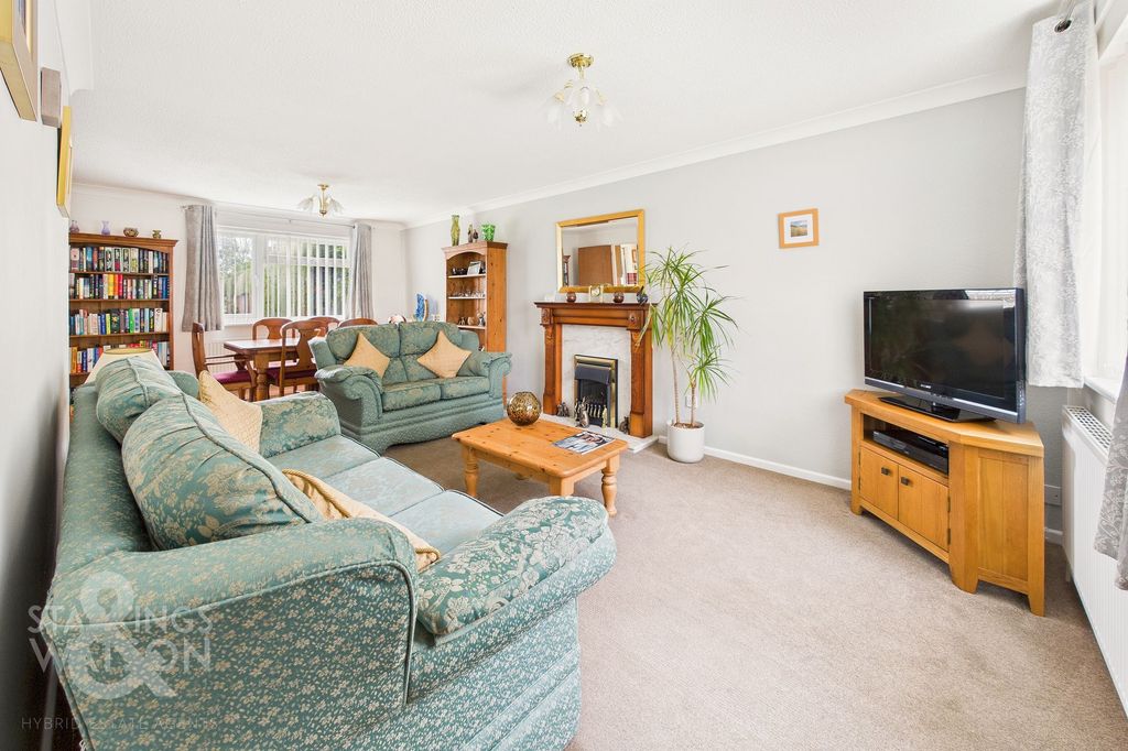 4 bed detached house for saleMessenger Close, Bungay NR35 photo 3