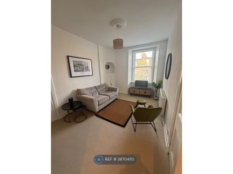 Moat Terrace, Edinburgh EH14