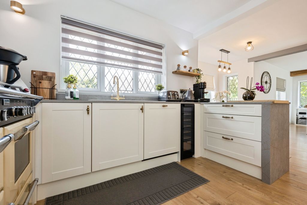 Additional image 6 of 3 bed detached bungalow for salePark Lane, Castle Donington DE74