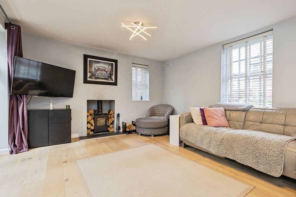 Additional image 3 of 4 bed detached house for saleDe Lacy Court, Castle Donington DE74